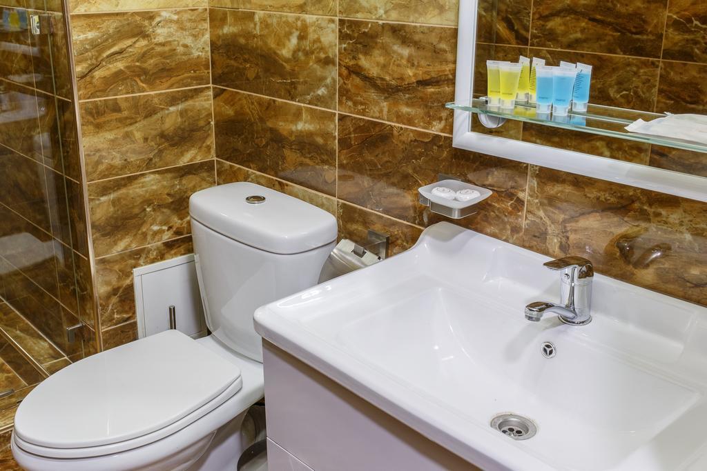 Astor Hotel & Spa Bishkek Room photo